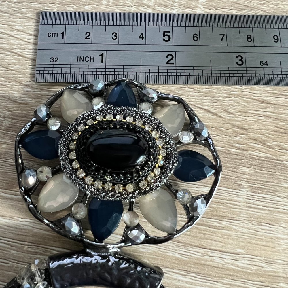 Beaded Statement Necklace - Picture 4 of 4